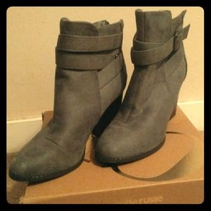 Style: Aubree Color: Gray Charlotte Russe